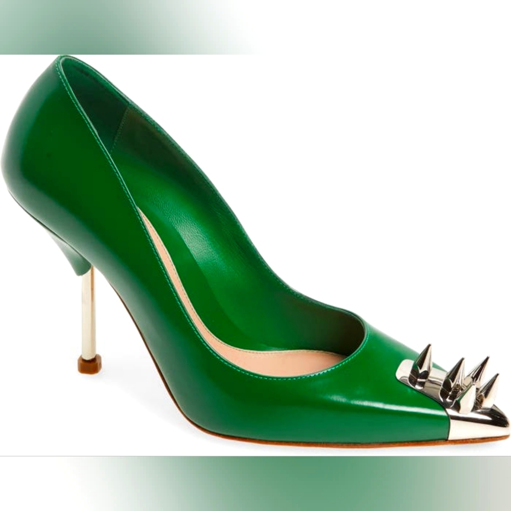 ALEXANDER MCQUEEN Punk Stud Pointed Toe Pump